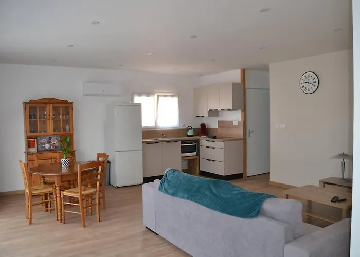 Aux Abords De La Forêt Casa de Férias