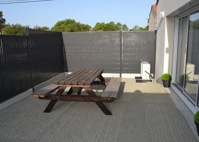 Casa de Férias Aux Abords De La Forêt Fougere (Vendee)